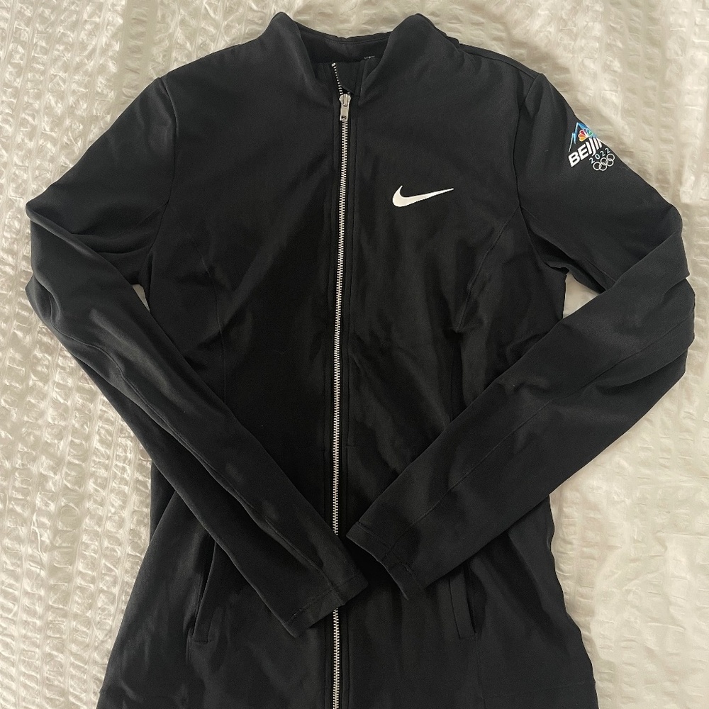 Nike Dri-Fit yoga jacket small *has print